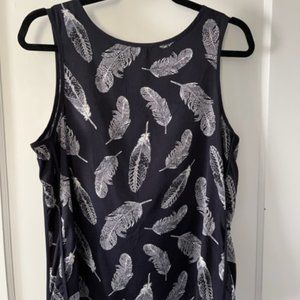 Light-weight navy tank top with feather design